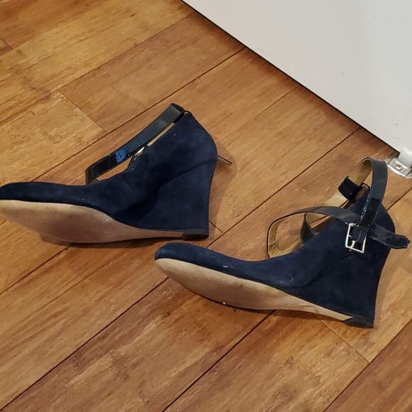 Ann Taylor Navy dude wedge heel criss cross buckle - Picture 3 of 3